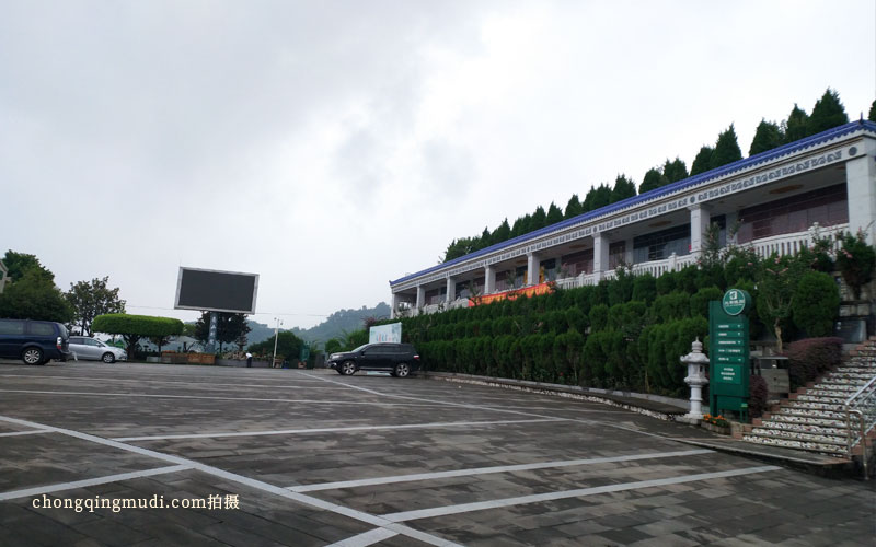 南岸区灵安陵园停车场 南岸区灵安陵园停车场